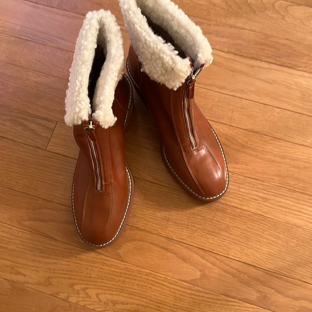 New Lug Boots Size 10